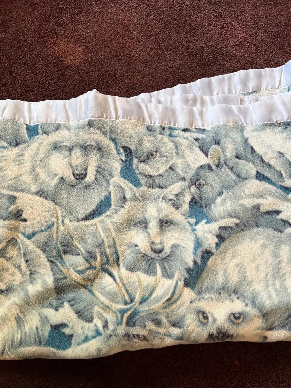 Silk Boarder Wildlife Print Blue and Cream Plush Throw Blanket 1970